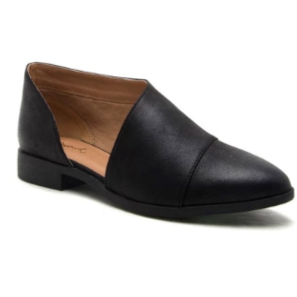 Qupid Shoes - Qupid Tuxedo-68 Black Oil Open Shank Flats, Sz 7